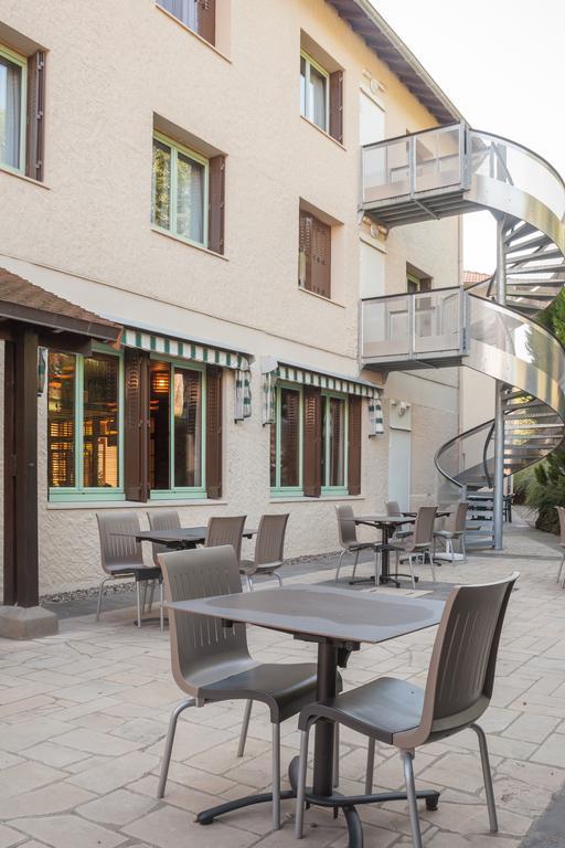 Hotel Logis Relais Des Puys Orcines Exterior foto